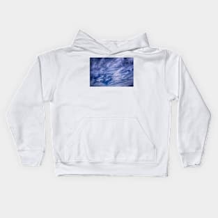 Wispy clouds in a Blue Sky Kids Hoodie